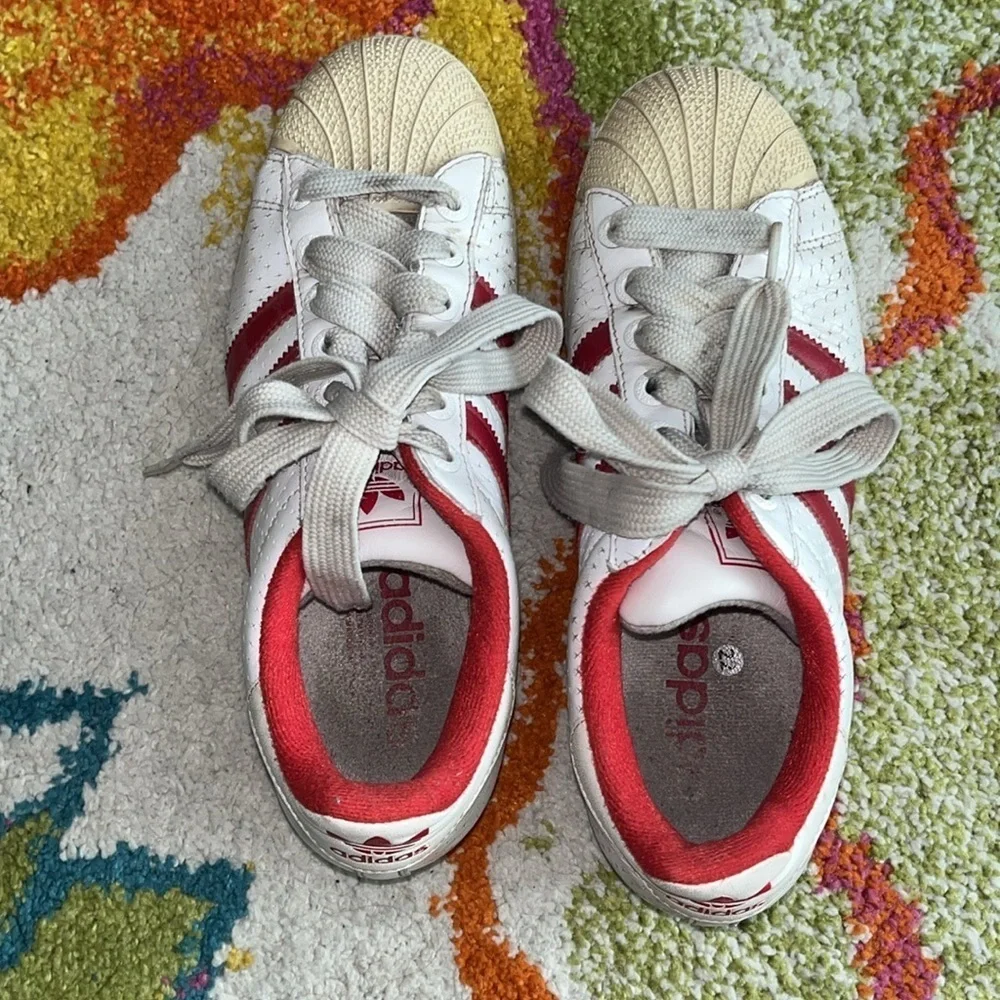 VINTAGE RED ADIDAS SUPERSTARS MENS SIZE 8.5